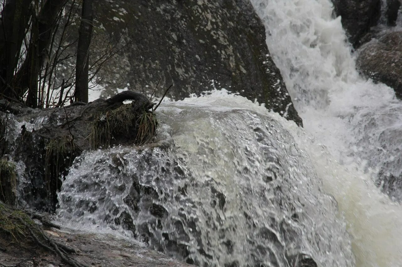 Водопад кук караук башкирия где находится. Водопад Кук-Караук Башкирия. Кук-Караук Ишимбайский район. Ишимбайский водопад. Водопад Могак в Башкирии.