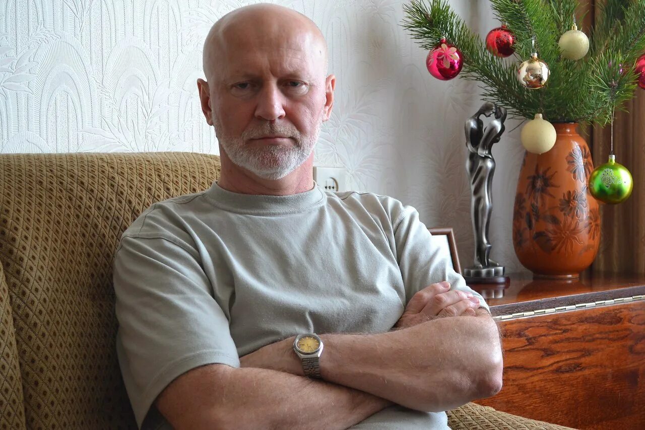 мужчина фото домашние фото 50 лет. James read актер. мужчины 45-50 лет реальные фото. мужчина 47 лет. владимир фёдорович клюев.