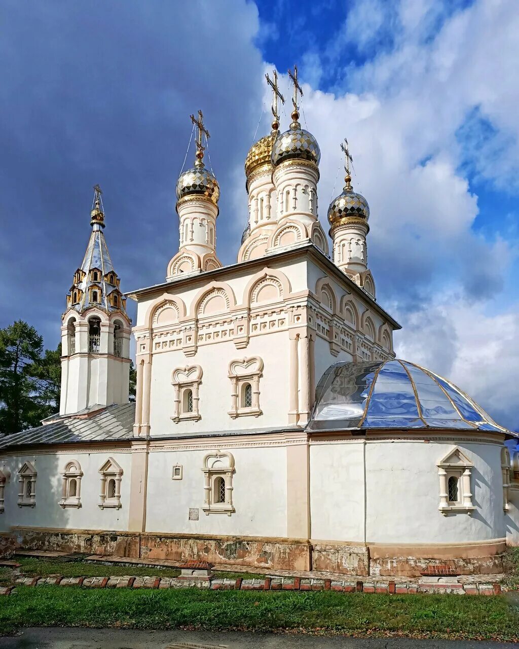 Храм спаса-на-яру г. Рязань церковь на яру. Рязанский храм спаса на яру. Храм спаса преображения на яру в рязани (храм спаса-на-яру). Рязань церковь спасопреображенияия на яру.