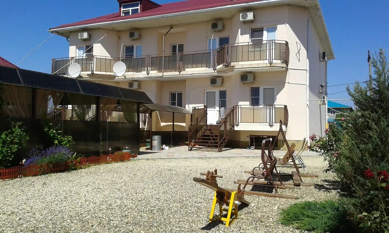 гостевой дом юг кучугуры. татьянин дом кучугуры. кучугуры приморская 7. кучугуры гостевой дом. кучугуры частный сектор.