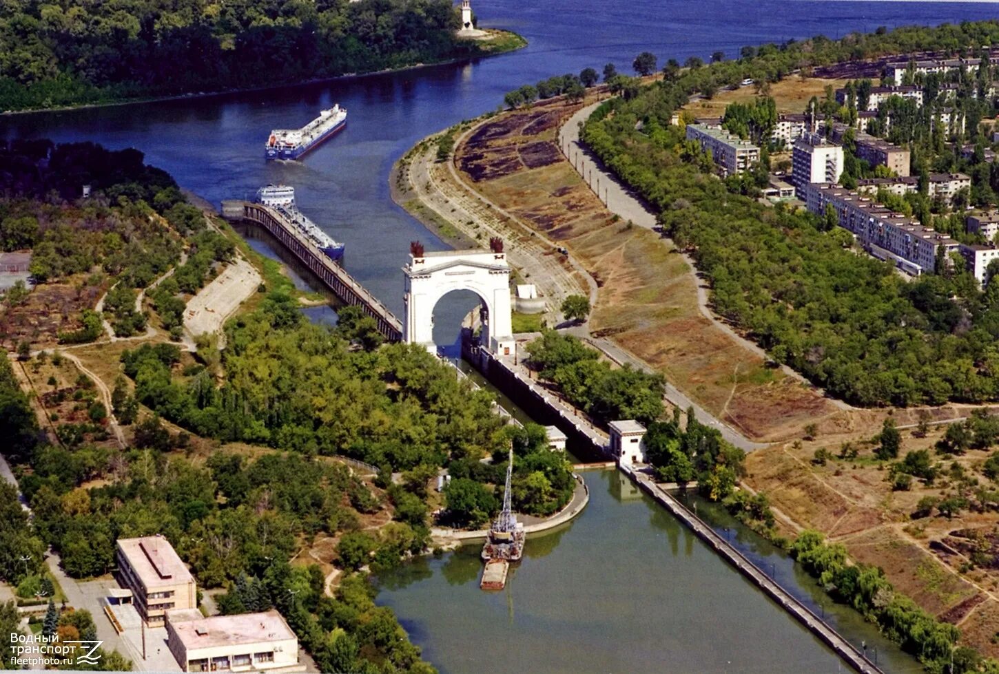 Первый шлюз. Волго-Донской судоходный канал Волгоград Красноармейский. Волгоград Волго-Донского судоходного канала.. ВДСК шлюз №1. Шлюз 1 Волго-Донского судоходного канала.