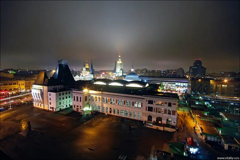 Площадь трех вокзалов тула. Казанский вокзал щусев. Комсомольская площадь москва комсомольская площадь москва. Комсомольская площадь вокзалы. Казанский вокзал щусев.