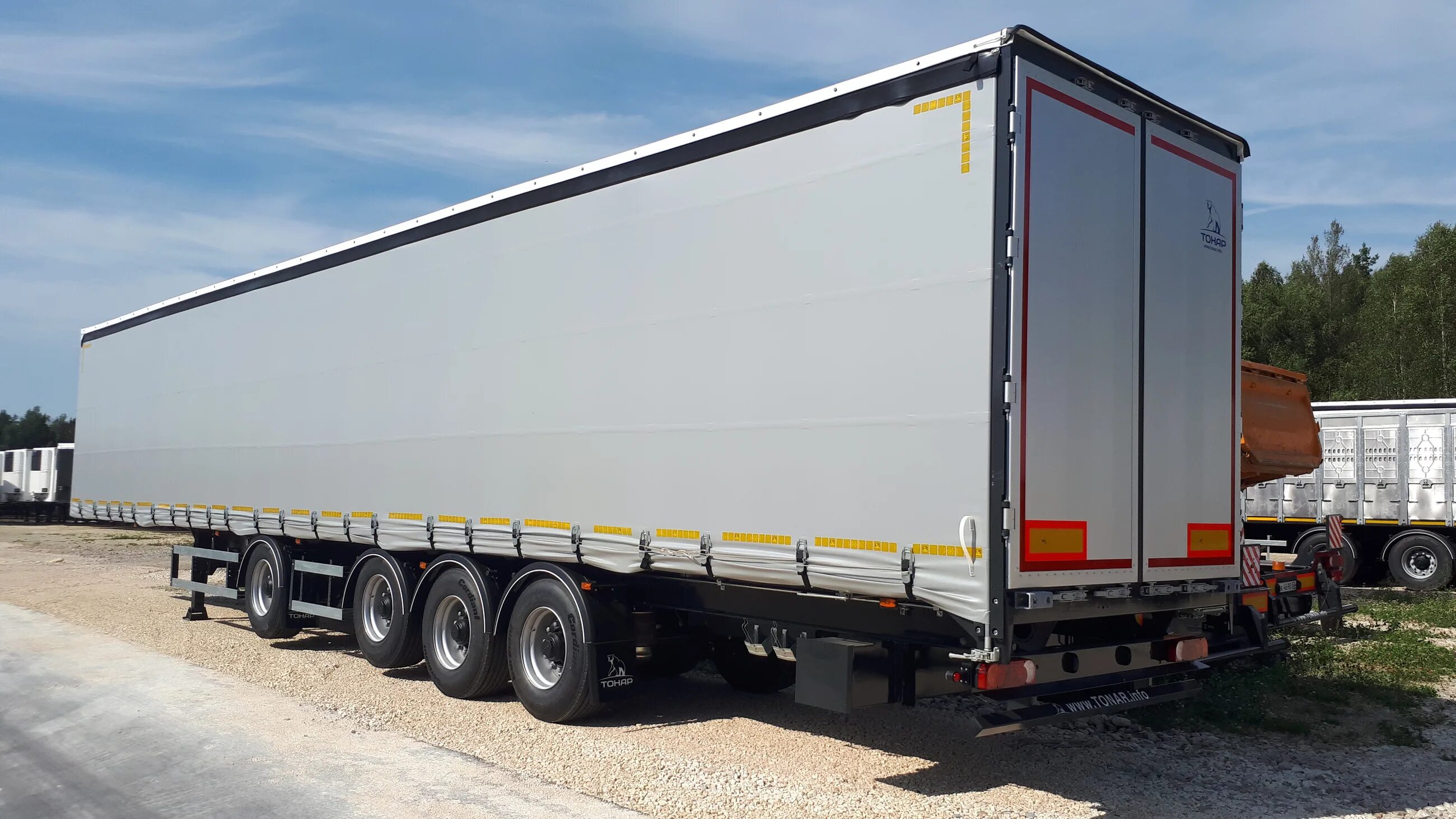 Бортовой полуприцеп тонар в3-13. Шторный полуприцеп шмитц. Полуприцеп тентованный тонар 974611. Тонар шторно бортовой полуприцеп. Прицеп тонар 16.
