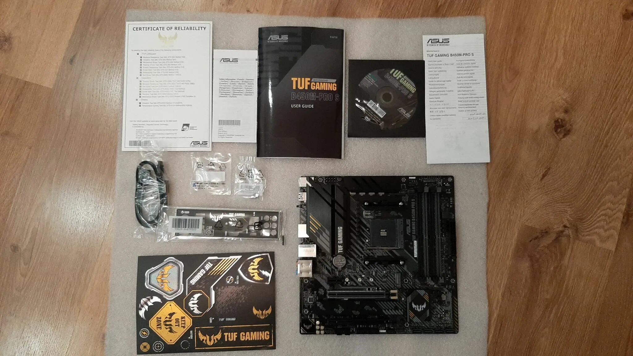 ASUS b450 Pro s. ASUS TUF S b450 m s. ASUS TUF b450m Pro s. TUF b450-Pro Gaming.