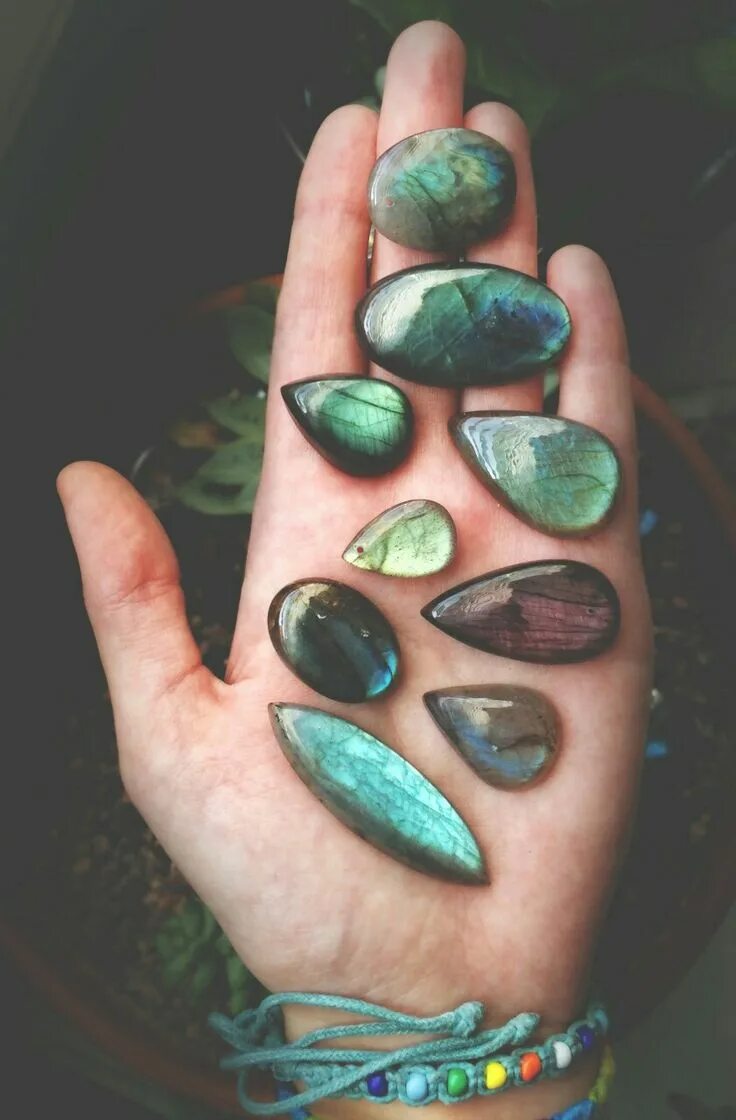 Witch stones. Камни Эстетика. Красивые камни. Драгоценные камни. Красивые камни Эстетика.