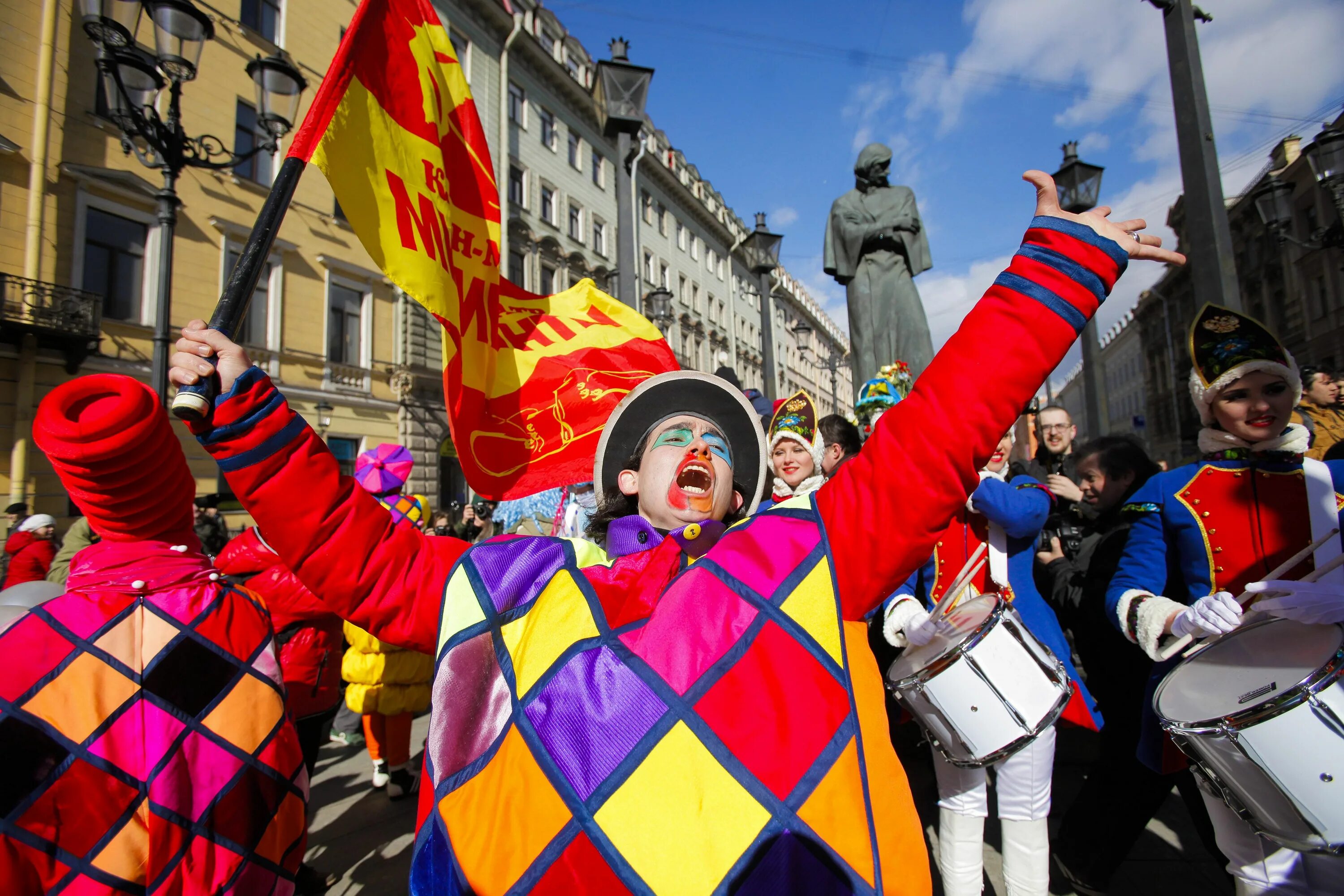 Первое апреля по английски. Праздники Великобритании April Fools Day. День дурака в Англии. 1 Апреля в Англии. Праздник дураков в Великобритании.