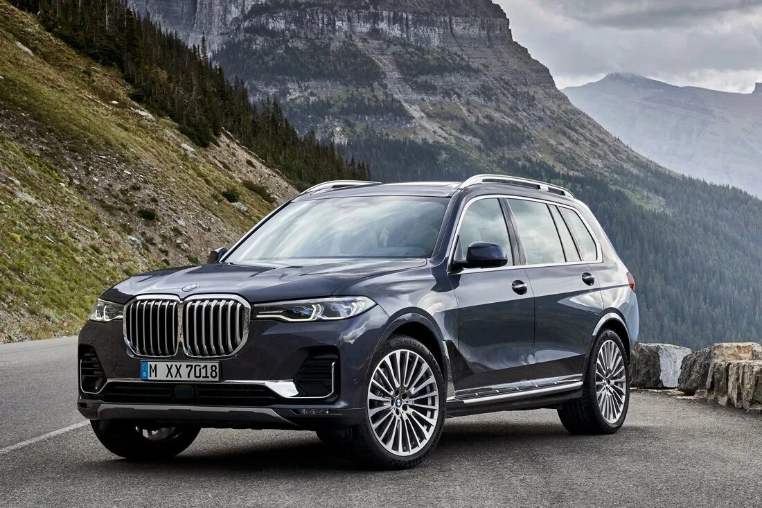 BMW x7 m50i. BMW джип x7. Новый БМВ х7. Новый BMW x7.