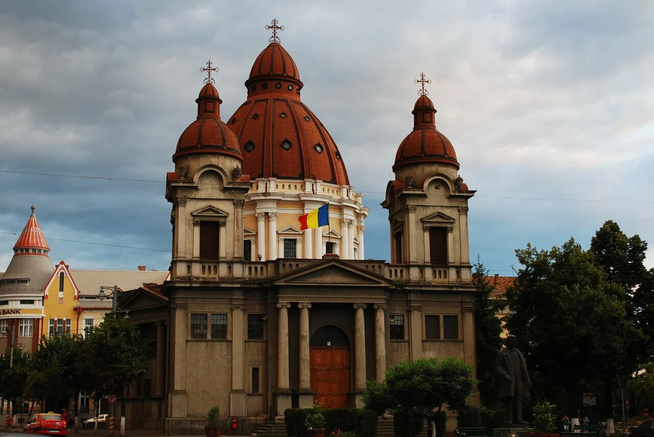 православная церковь в румынии. румыны вероисповедание. вера в румынии. кафедральный собор ясс. куртя де арджеш румыния достопримечательности.