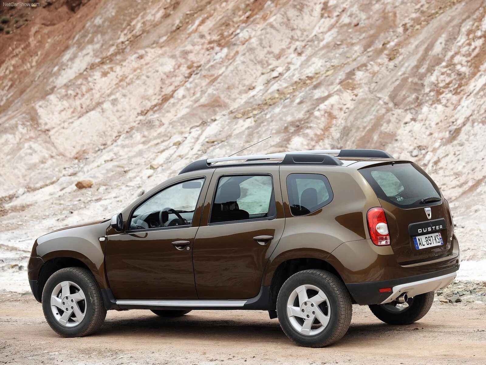 Renault большой. Duster 2010. Дачия Дастер 2010. Рено Дастер 2010. Ренаулт Дастер.