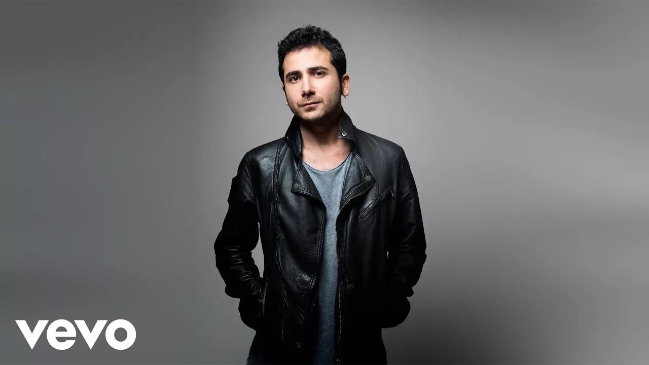 Ask izi. Угур ышилак. Ask izi. Угур певец турецкий акюрек. Ugur akyurek ask.