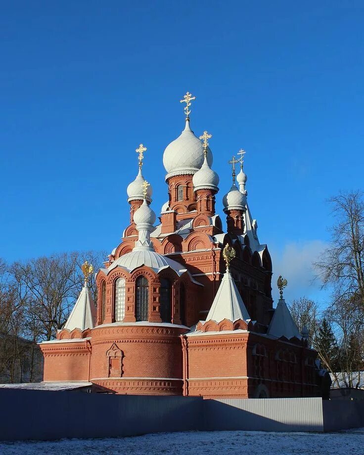 Храм в пушкине спб. Церковь иулиана тарсийского в пушкине. храм иулиана тарсийского в царском селе. церковь святого мученика иулиана тарсийского, пушкин. церковь на кадетском бульваре в пушкине.