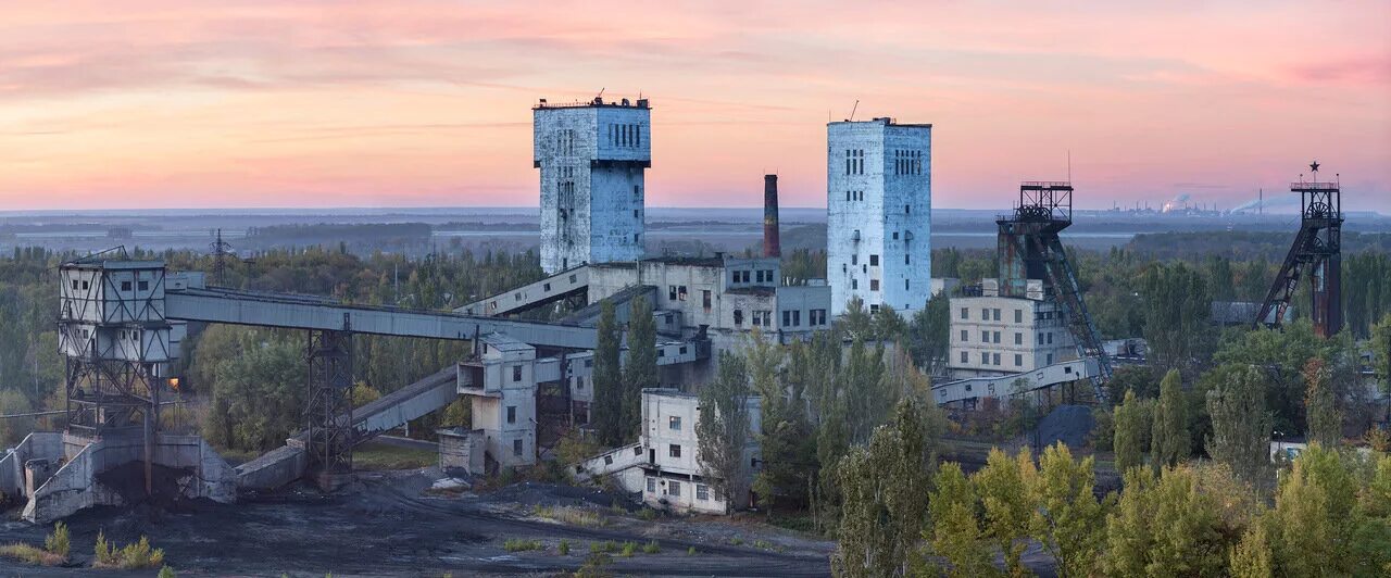 Шахта антрацит гуково. Шахта южная ростовская область. Шахта октябрьская южная ростовская область. Шахта южная ростовская область. Шахта имени октябрьской революции в городе шахты.