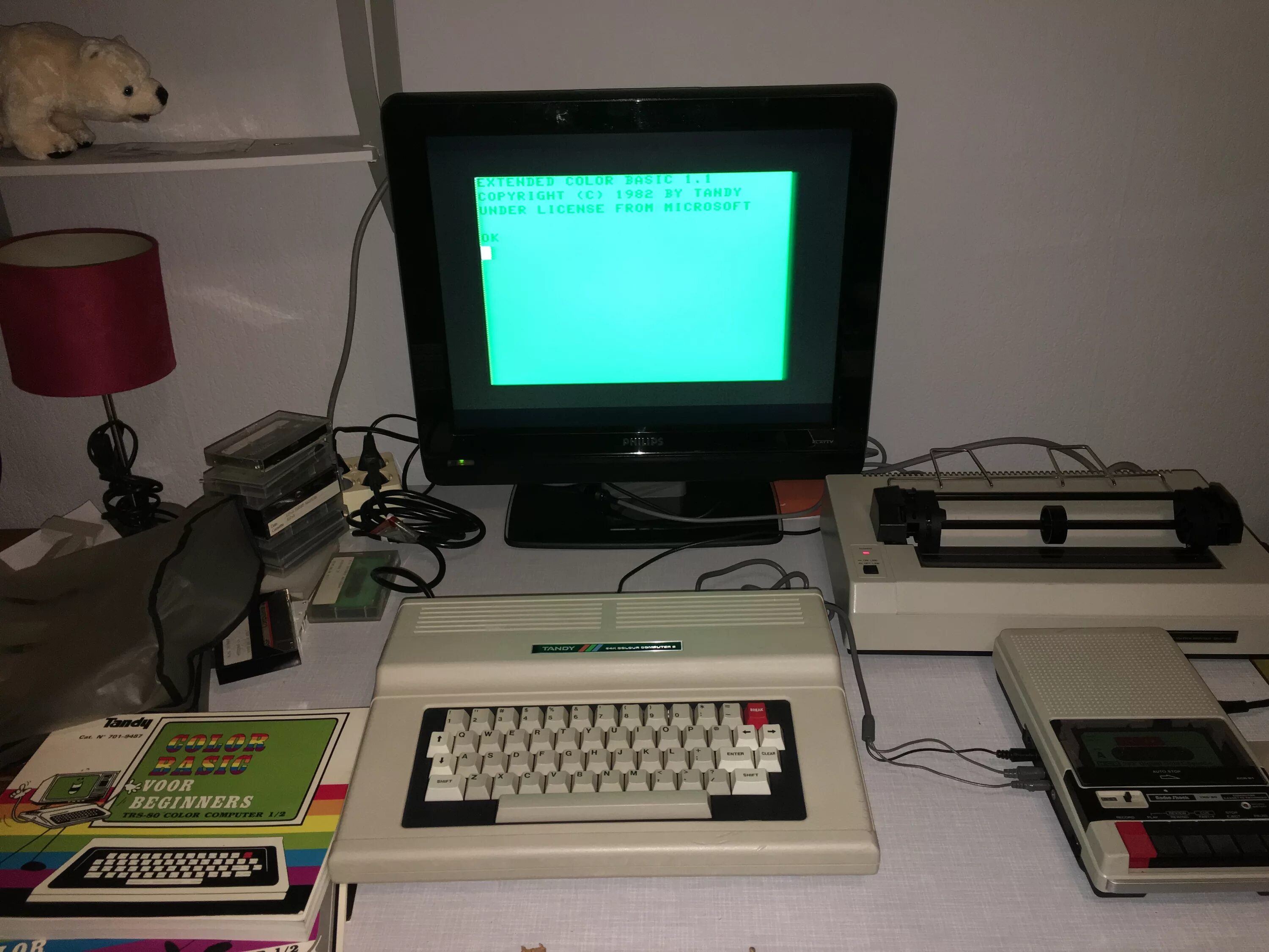 TRS-80 Color Computer. TRS-80 Color Computer Мем. Компьютер цветной. Цвета на компьютере.