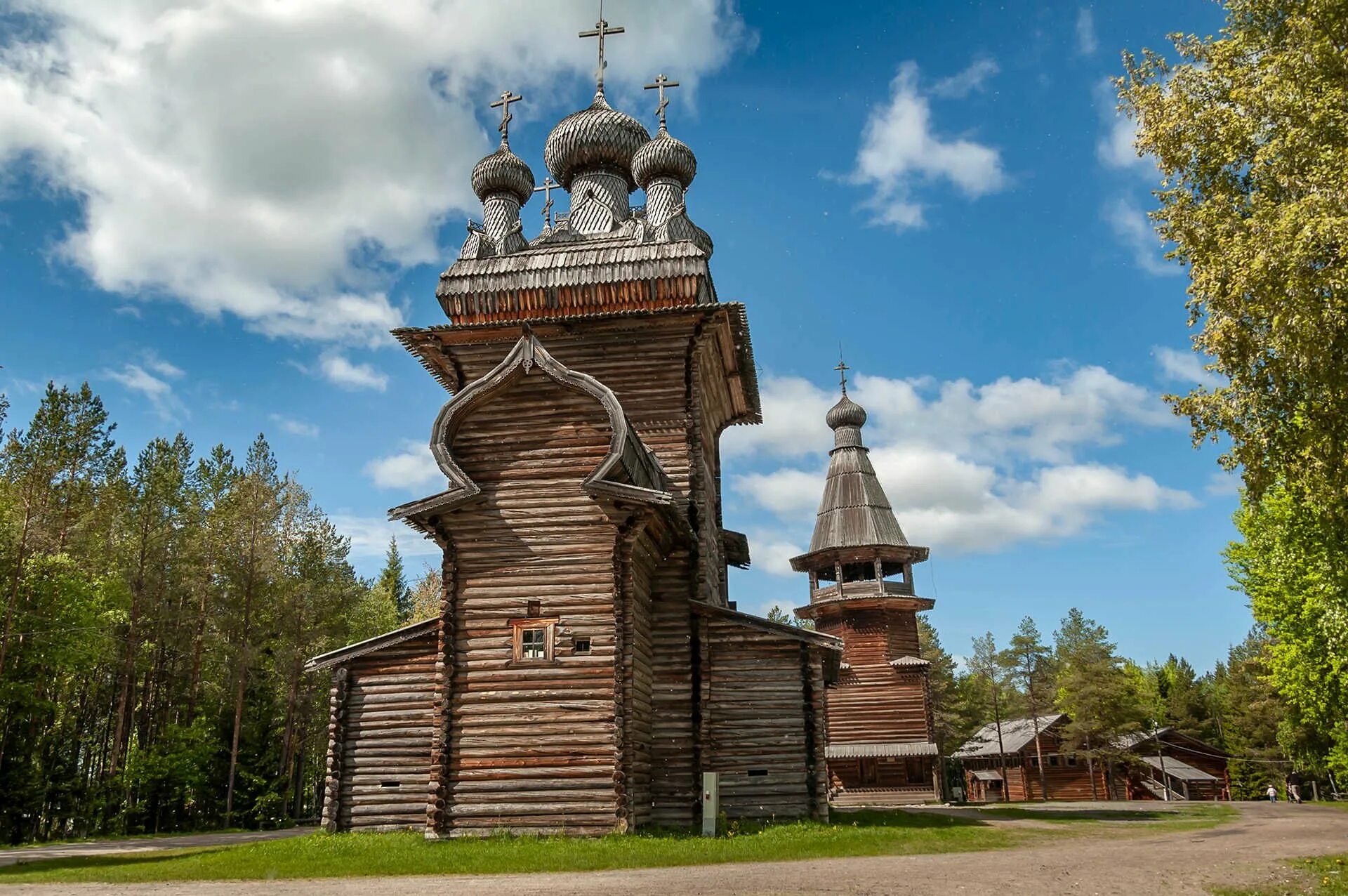 Архангельск окрестности. Северная Двина Пермогорье храм. Северная Двина Архангельск. Поселок Поморье Архангельская область.