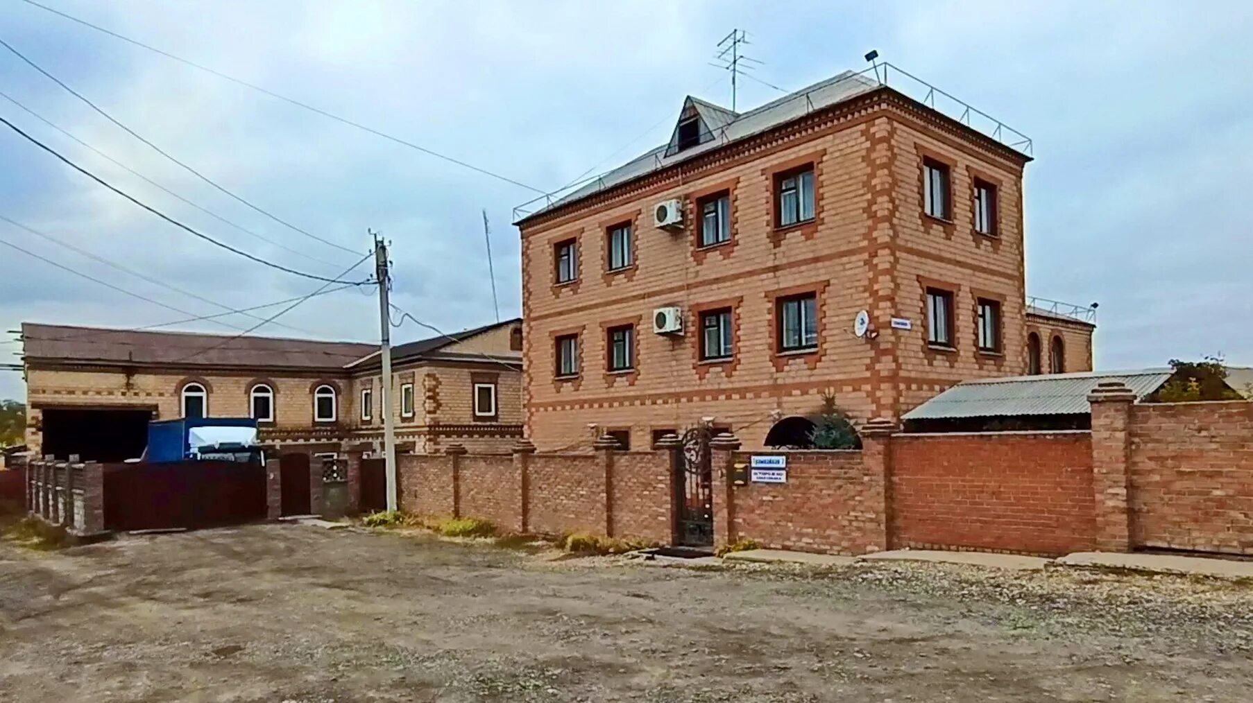 Пос счастливый магнитогорск. Пос счастливый магнитогорск. Двухэтажный дом в грин парке фото петропавловск. Поселок молодежный магнитогорск. Магнитогорск счастливый, коттеджный поселок.