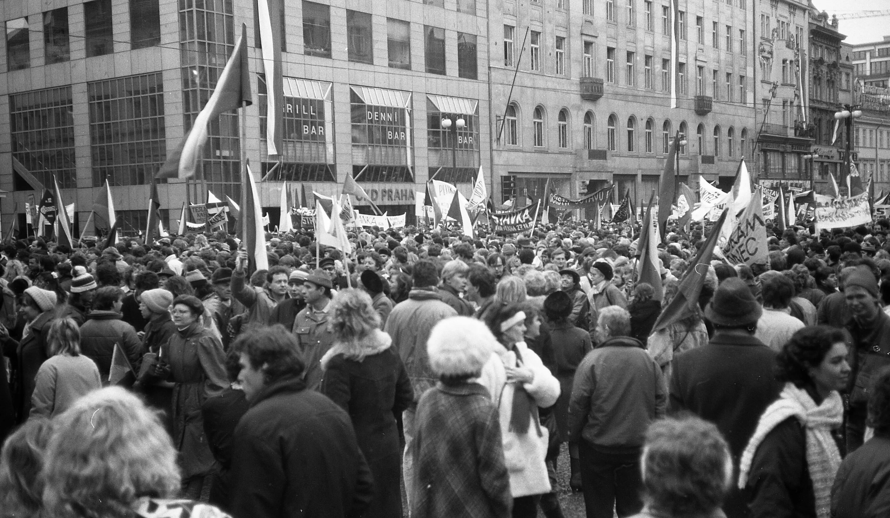 Революция в Болгарии 1989. Революция в Чехословакии 1989. Бархатная революция в Германии 1989. Революция в ГДР 1989.