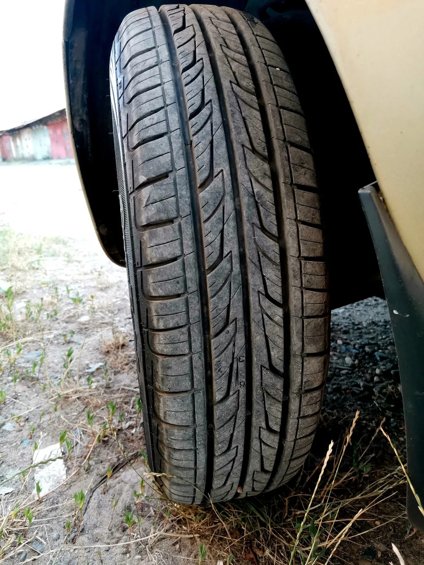 Летние шины кордиант отзывы владельцев. Cordiant Road Runner 155/70 r13. Шины Cordiant Road Runner r13. Cordiant Road Runner 185/70 13. Cordiant Comfort r13.