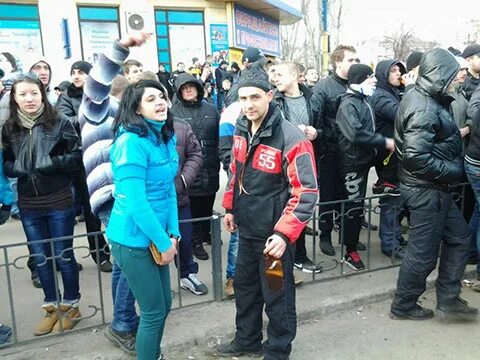 Днепродзержинск новости сегодня. Последние новости днепродзержинска. Днепродзержинск митинг 2014. Городе днепродзержинск люди. Площадь дзержинского днепродзержинск.