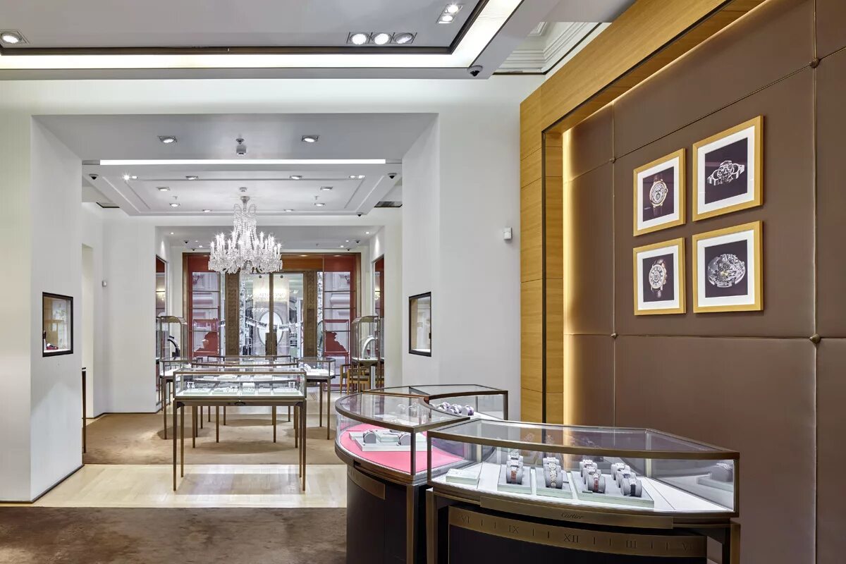 Бутики москвы адреса. Бутик Cartier, ГУМ. Картье ГУМ. Boutique Cartier Москва. Cartier ЦУМ.