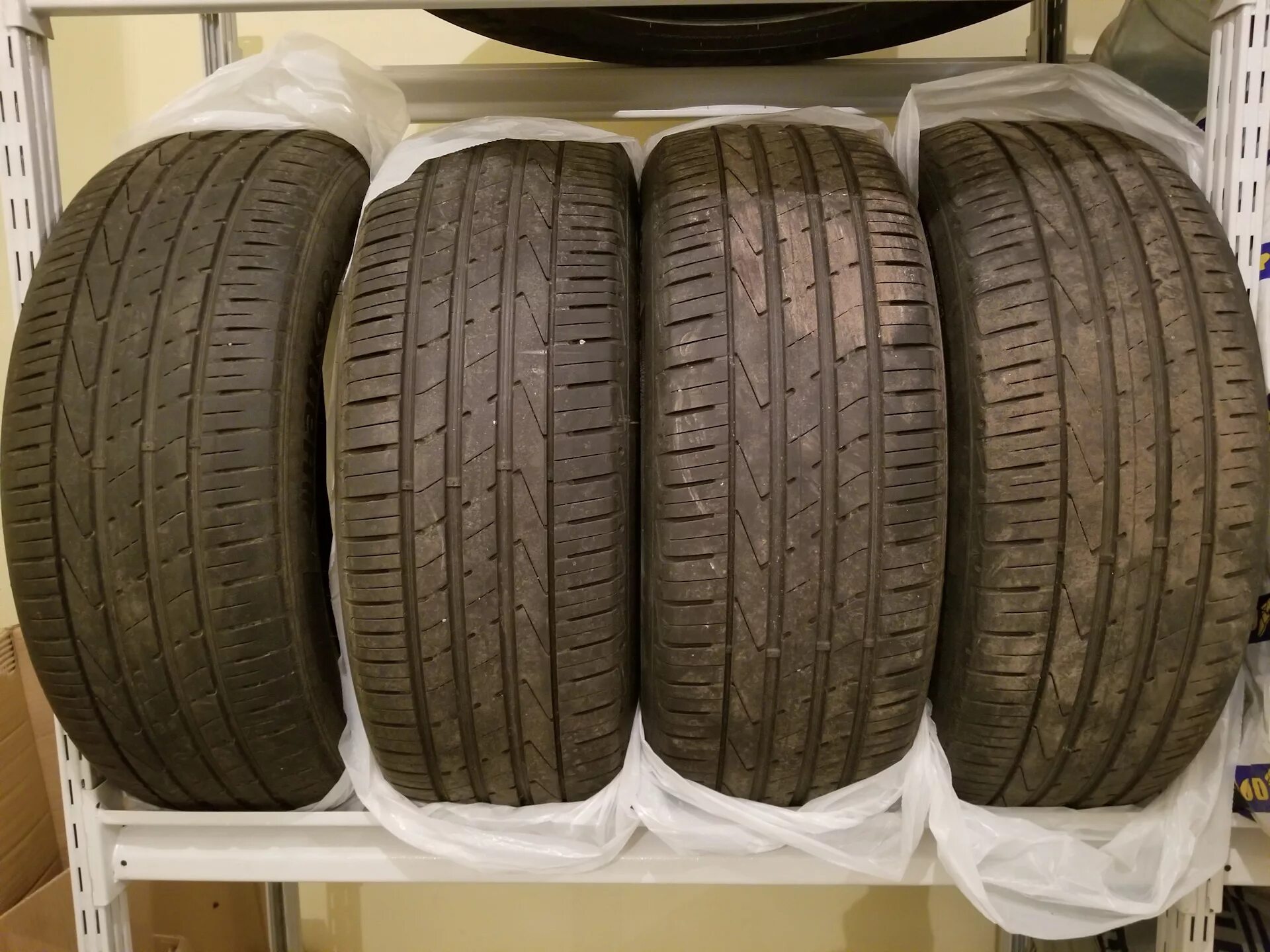 Купить летнюю резину 235 55 18. Hankook s1 EVO 2. 235/55 R19. Ханкук r19 летняя резина at. Work 235/55 r18.