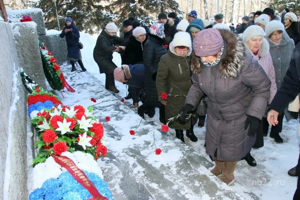 Дань памяти погибшим. Возложение цветов к Вечному огню. Вечная память воину. Вечная Слава воинам интернационалистам. Дань памяти.