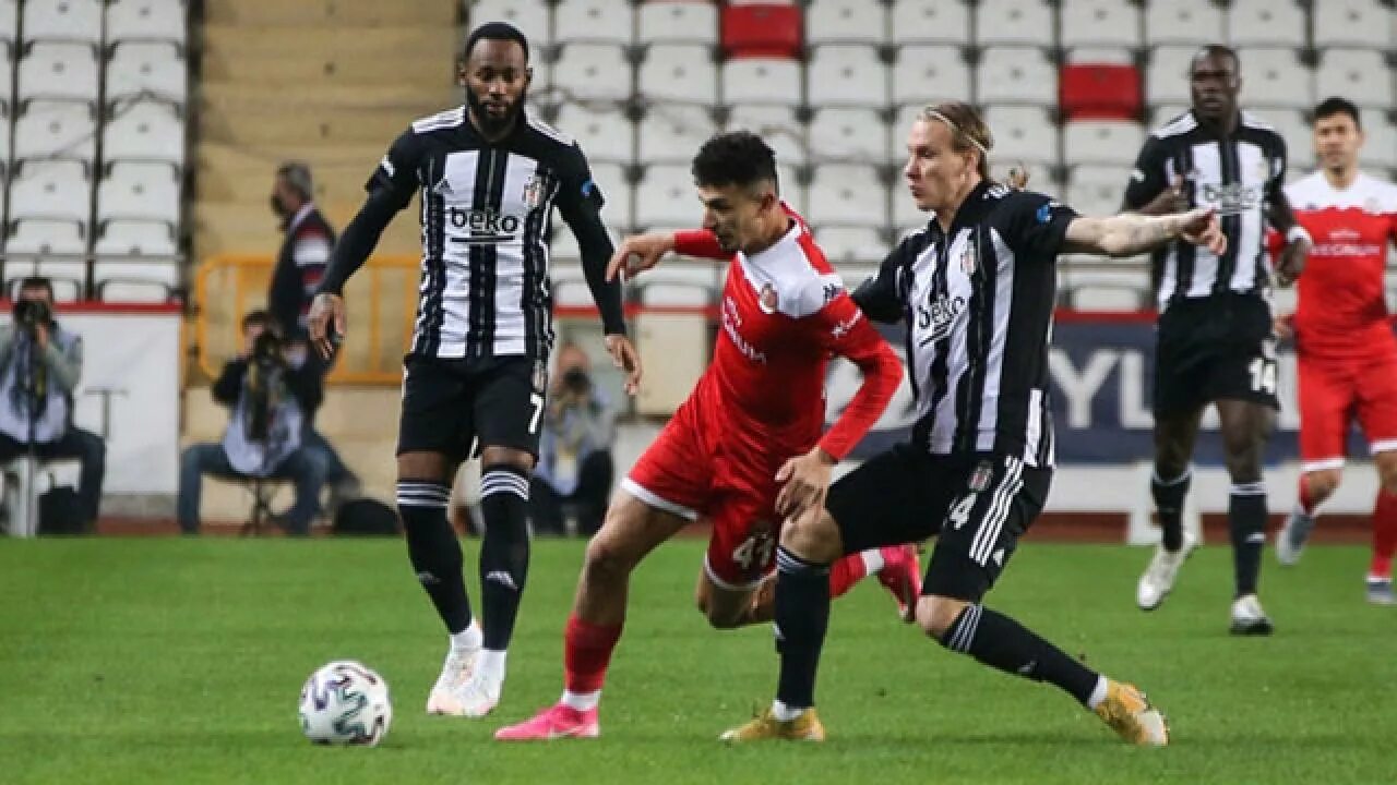 Матч «бешикташ»-«антальяспор». Beşiktaş antalya. Beşiktaş antalya. Матч «бешикташ»-«антальяспор». Бешикташ - аланьяспор обои.