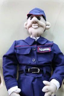 Дядя полицейский