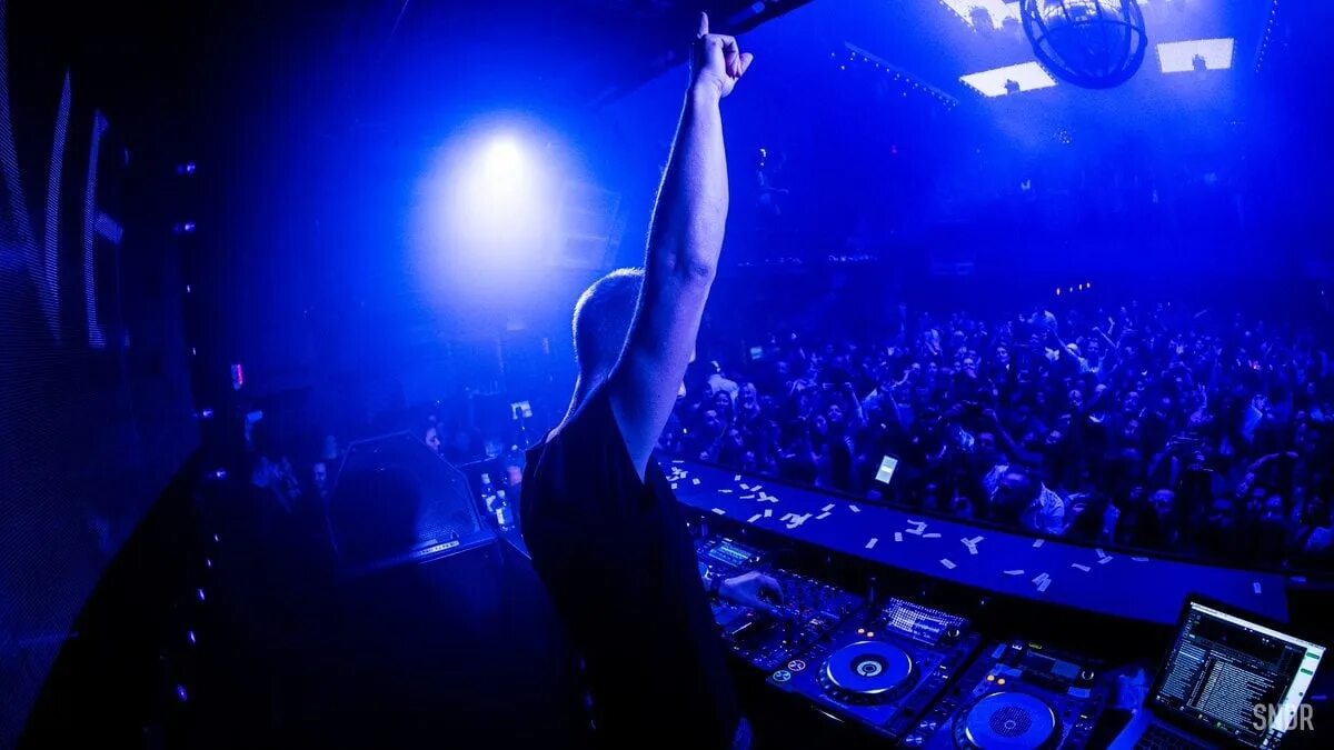 Trance лучшее. Вокал trance. транс музыка фото. транс картинки высокого качества. armin van buuren с девушками.