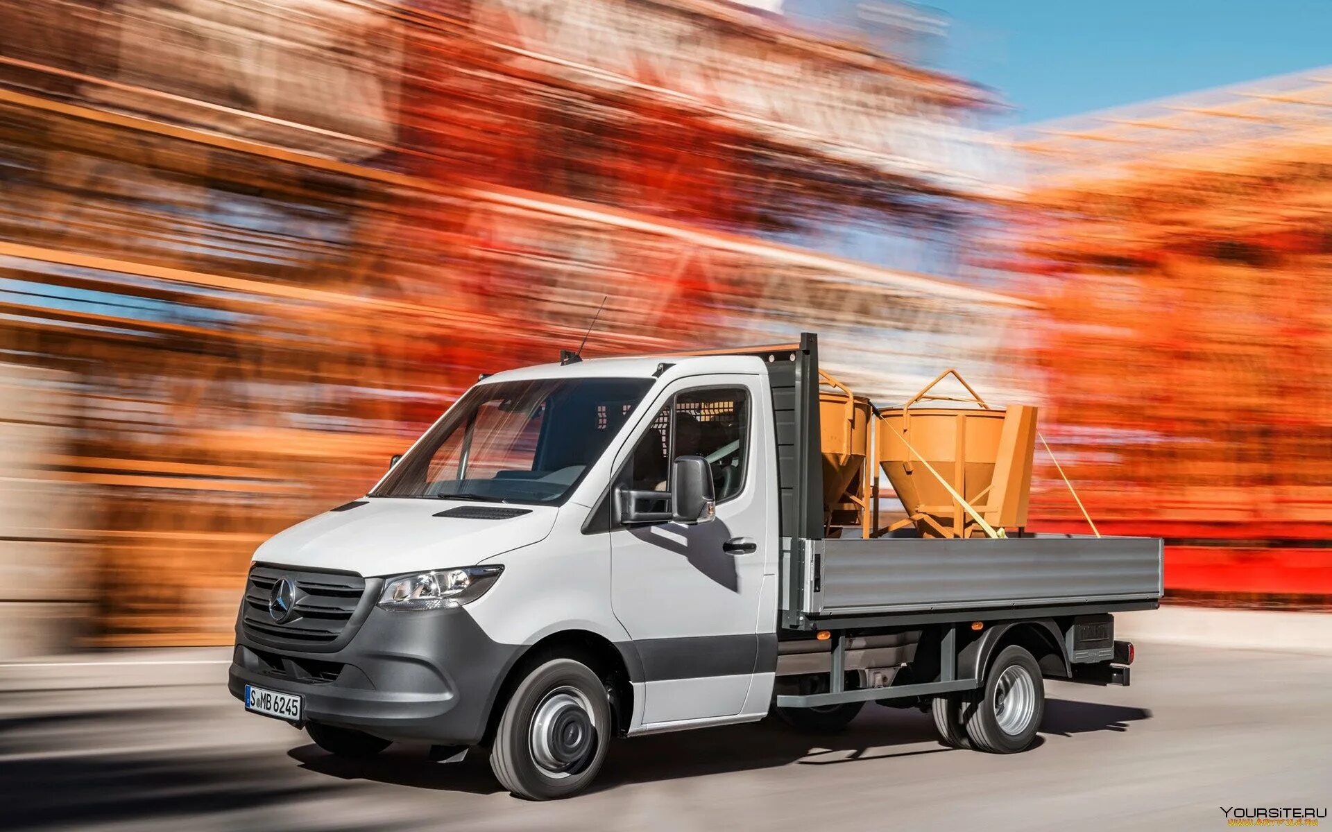 Грузовые коммерческие автомобили. Mercedes-Benz Sprinter бортовой грузовой 2020. Мерседес Бенц Спринтер бортовой. Мерседес Спринтер бортовой 2022. Мерседес Бенц Спринтер бортовой грузовик.