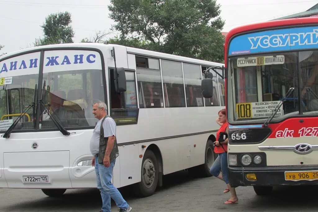 Автобус Дилижанс Уссурийск автобус. Автобус Приморский край Дилижанс. Автовокзал Уссурийск. Автобус Приморский край ПАЗ Дилижанс.