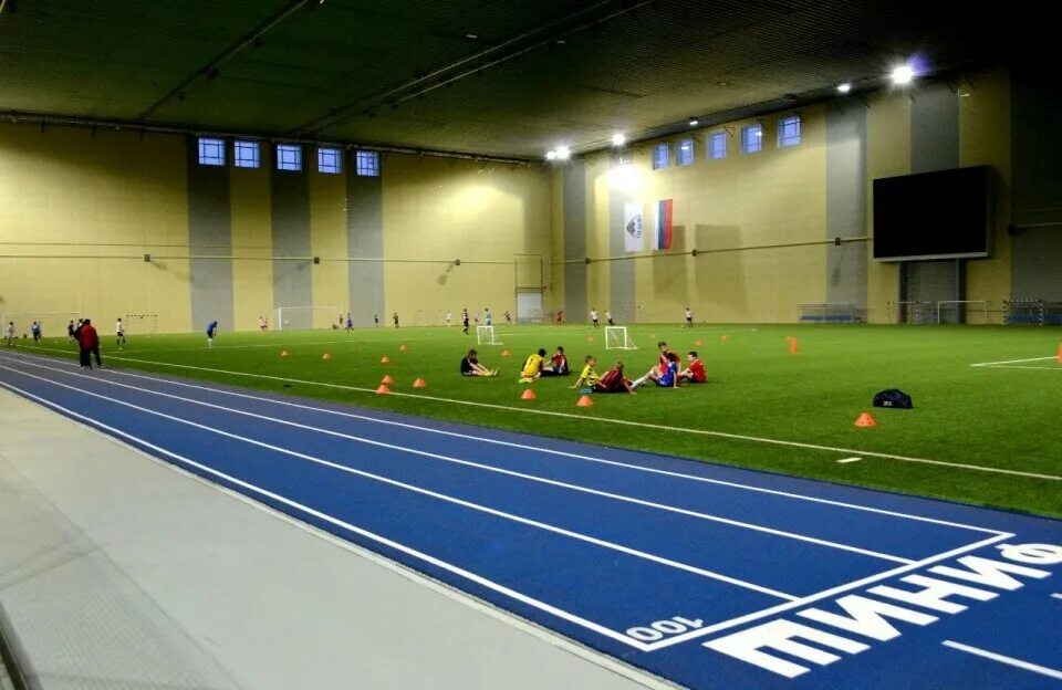 Манеж футбол арена енисей. Футбольный манеж футбол-арена енисей. Манеж енисей. Футбольный манеж енисей красноярск. Манеж енисей красноярск футбол.