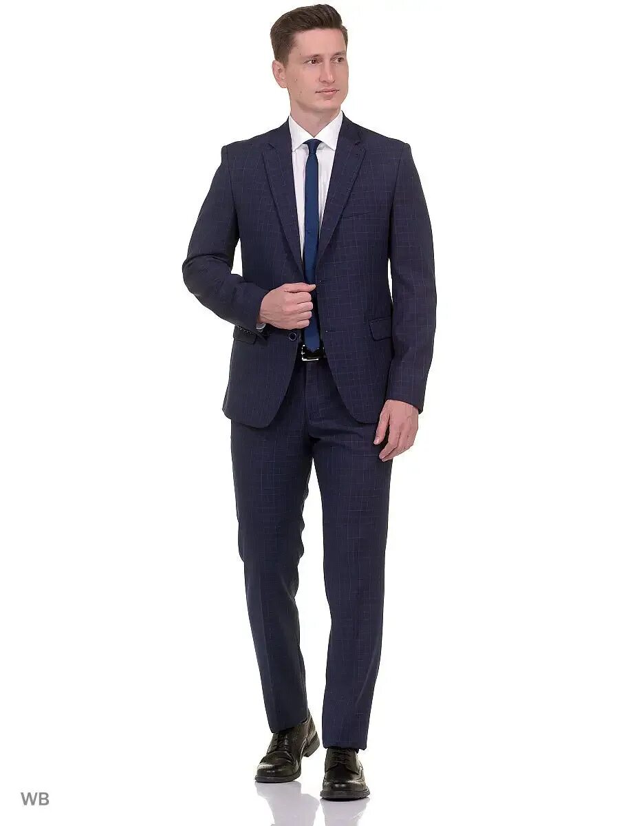 Не судите по костюму. Не судите по костюму. Приколы из мастера и маргариты. Иллюстрации неудачник. Не судите по костюму.