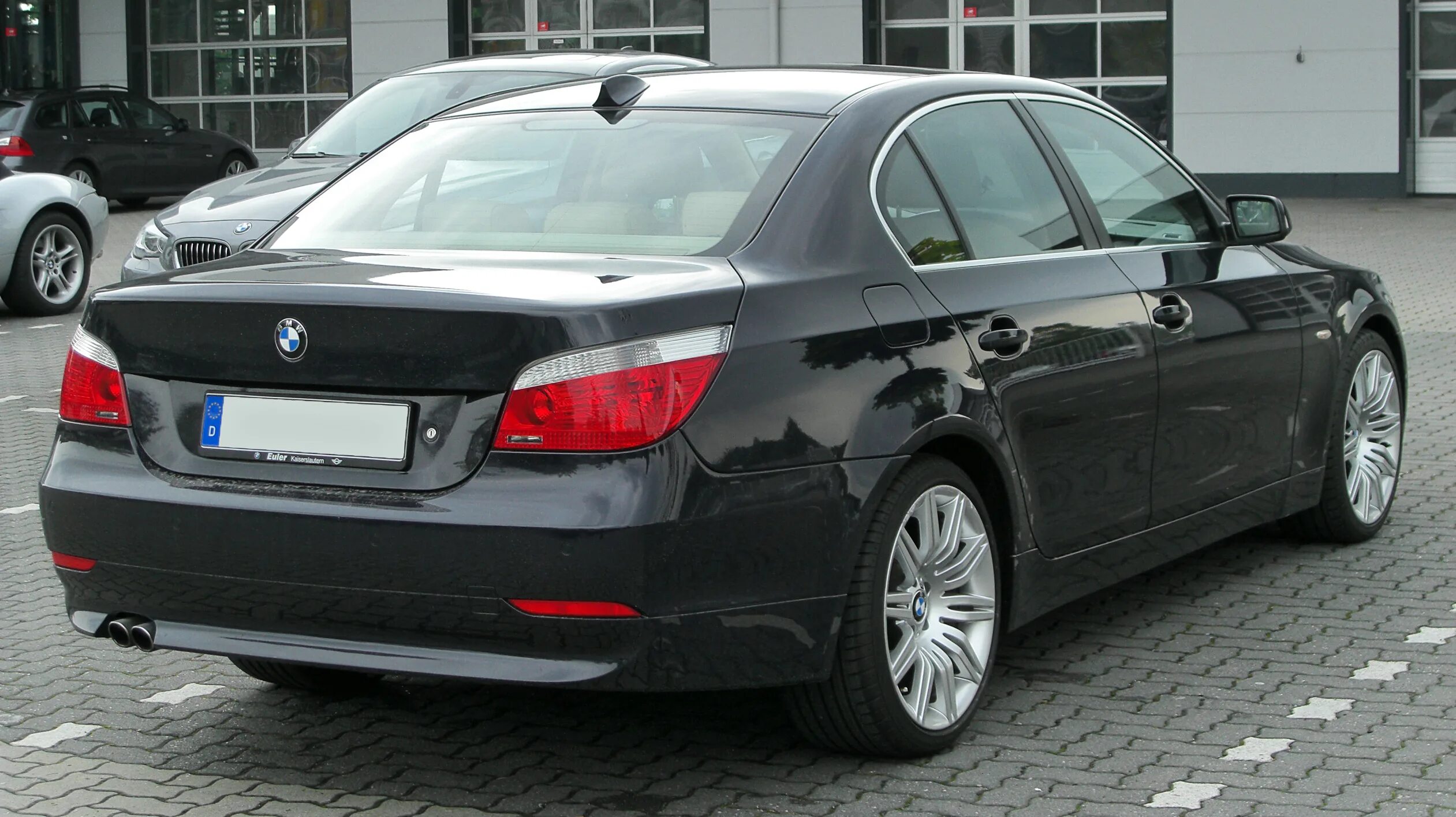 Бмв после е60. BMW e60 530i. BMW e60 2010. BMW 5 e60 530d. БМВ 530 е60.