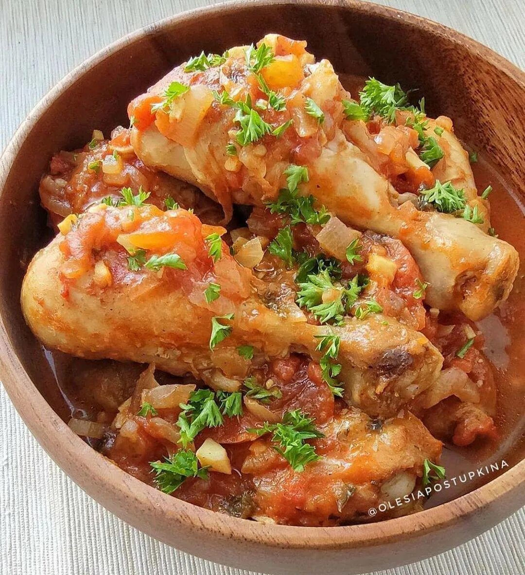 приготовление классических блюд. говядина стейк osso buco. приготовление классических блюд. испанская кухня блюдо из рыбы. скоблянка.