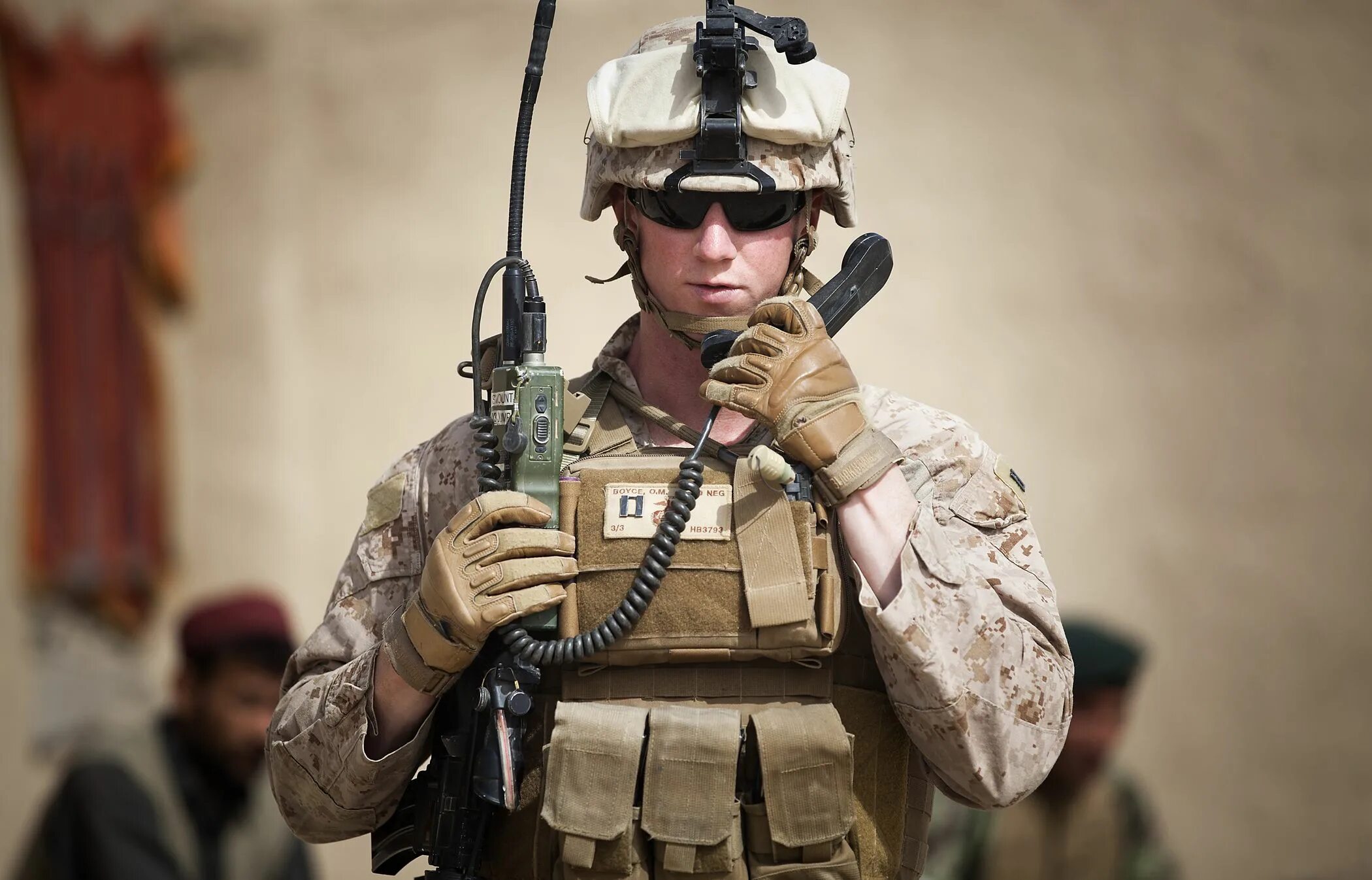 Soldiers radio. Harris Falcon 3 PRC-152. MARSOC scar. Американская Военная рация. Рация спецназа.