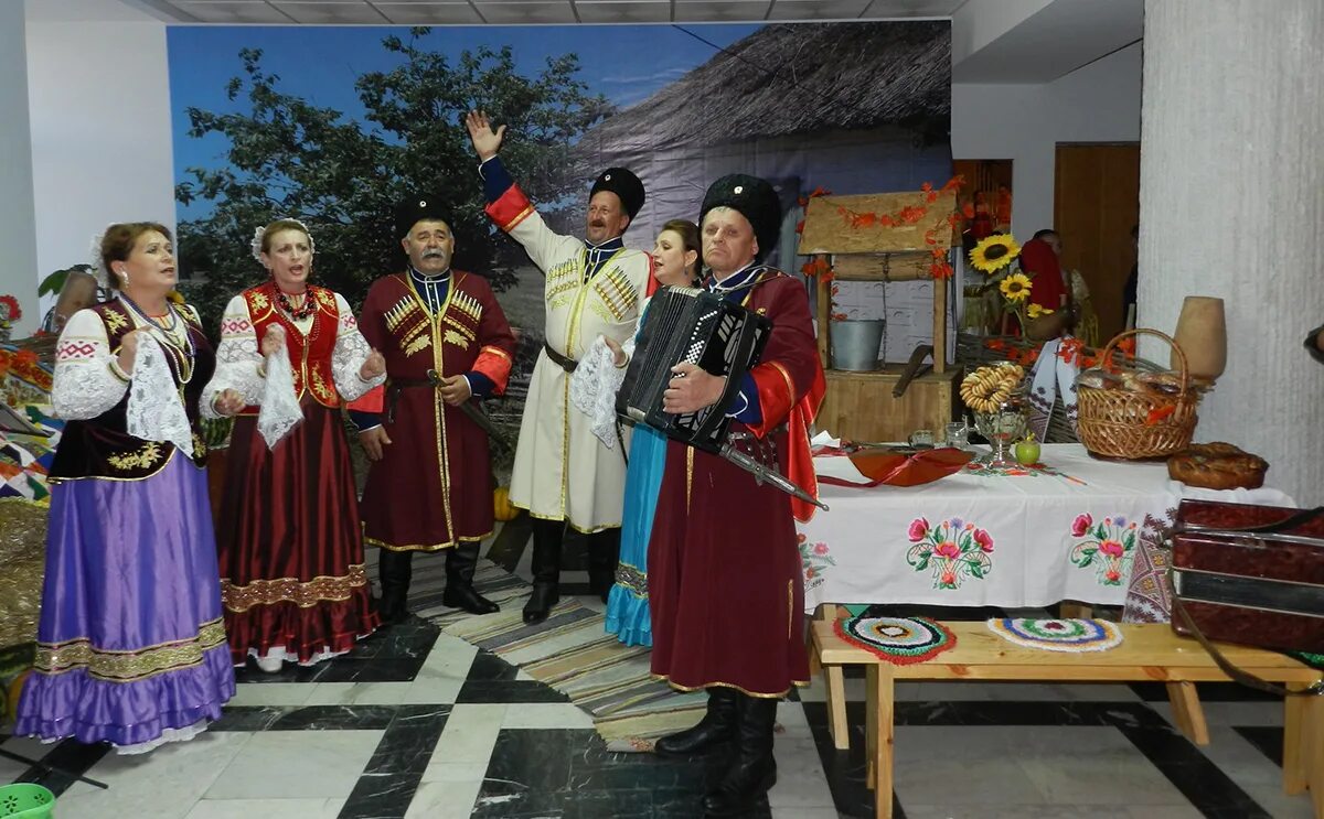 Погода село русское курский. Курской район Ставропольский край. Курский район Ставропольский. Этнические районы Казаков. Традиции и обычаи Курского района Ставропольского края.