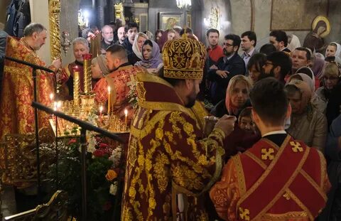 Во сколько служба в церкви на пасху