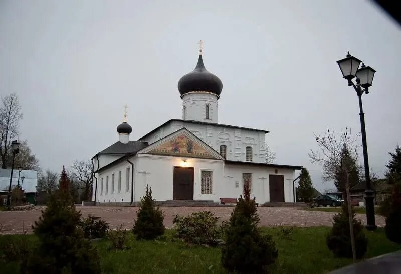 Храм иконы божией матери старорусская старая русса. Храм георгия победоносца старая. Храм георгия победоносца старая. Церковь святой троицы в старой руссе. Храм георгия победоносца старая.