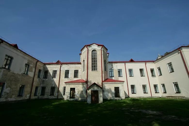 Монастырь бенедиктинок в несвиже фото. Несвижский педагогический колледж. Колледж несвиж. Некрасовский педагогический колледж. Коласа.