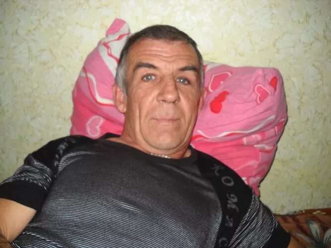 мужчина 54 года. мужчина 53 года. мужчина 45 лет в очках. сергей карпов химки. мужчина 45 + для серьезных отношений.