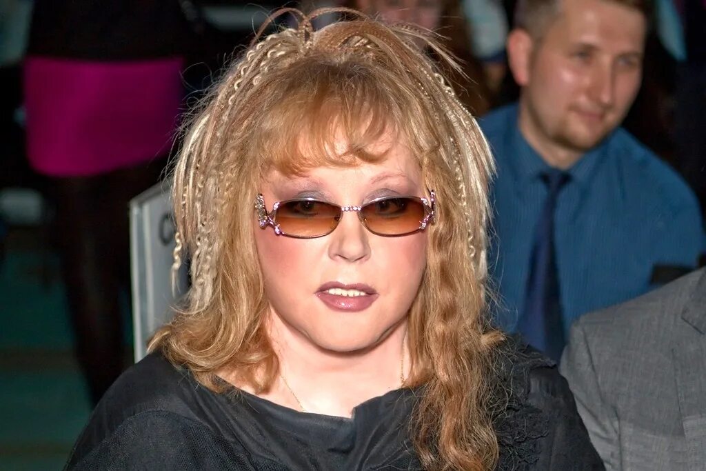 премия алла звезда. золотая звезда аллы пугачевой. золотая звезда 1941. барби знаменитость алла пугачева. звезда аллы пугачевой на аллее славы.