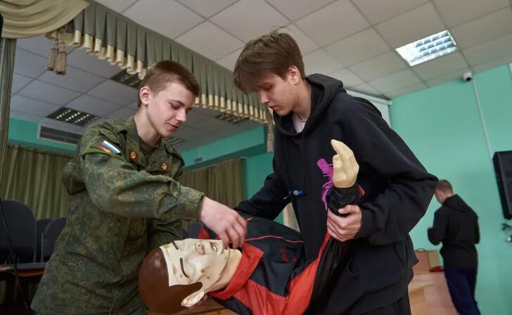 Учебные сборы для юношей 10 классов. Основы военной службы в колледже что там будет. Учебные сборы. Сборы обзр. Учебные военно полевые сборы.