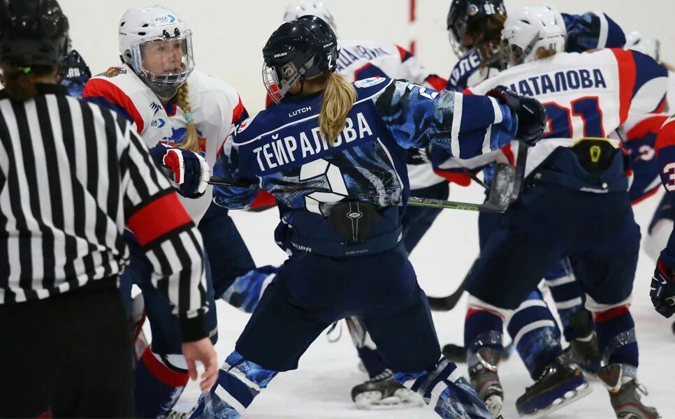 Федерация бокса тульской области свежие новости. Рыцарь фото прикол с девушкой. Дюсш рубин тюмень. Медали для рыцарского турнира. Один из рыцарей маши старцевой.