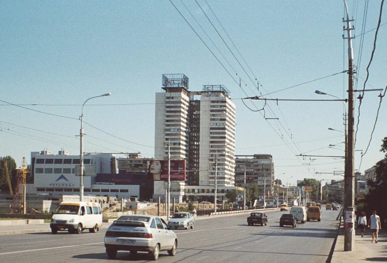 Волгоград Красноармейский район 90 годы. Волгоград 1990-е. Волгоград 1990. Волгоград 2000 год