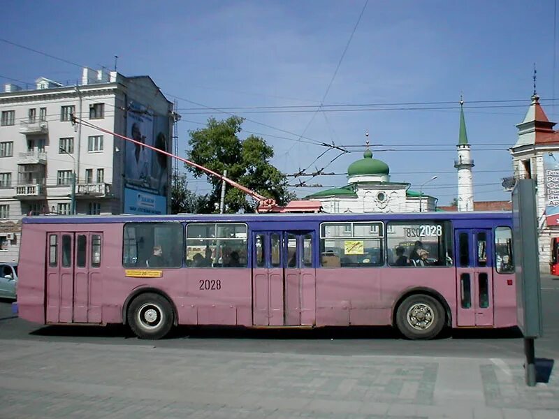 Троллейбус 100