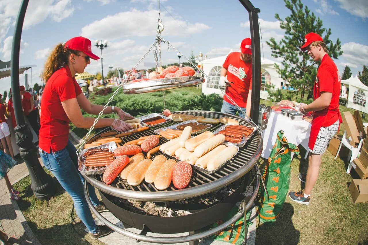 Пикник ярославль 2024. Пикник ярославль 2024. Пикник клаб динская. Пир на волге ярославль 2016 год фото. Арт пикник екатеринбург 27.