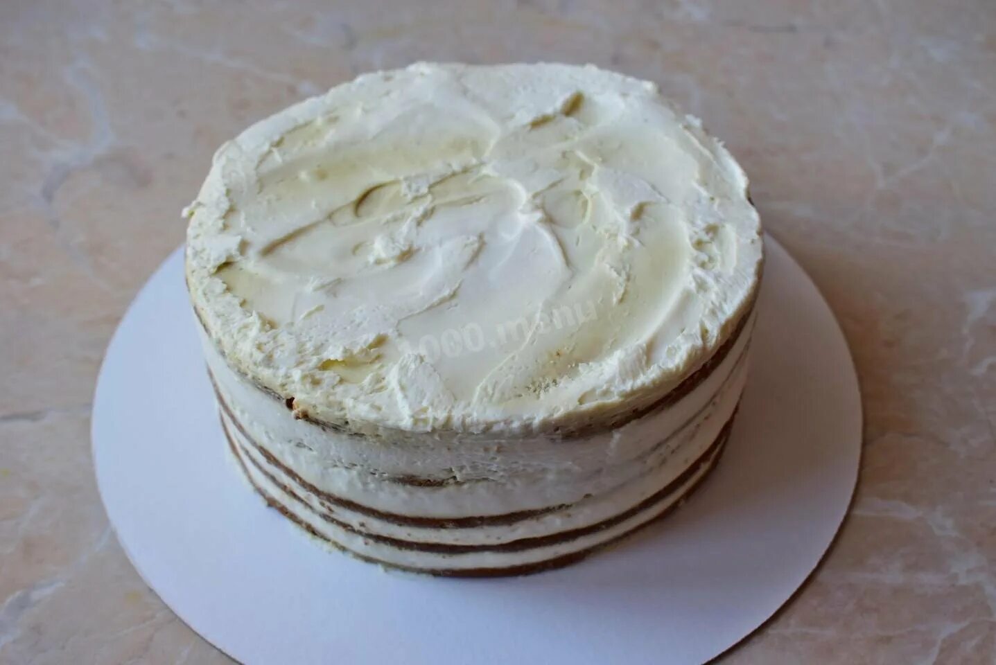 Крем для медовика со сгущенкой и маслом. Сметанный крем сливки для медовика. Крем сливочного масла для медовика. Медовик с творожным кремом. Крем сливочного масла для медовика.