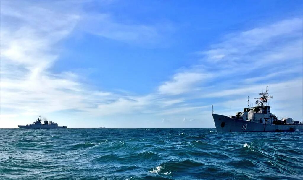 Южно китайское океан. Южно китайское море. Южно китайское море фото. Флот Индии. Корабли Индии.
