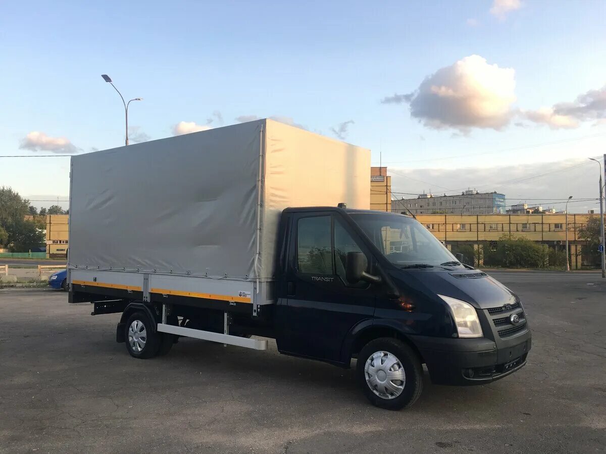 Ford transit тентованный бортовой. Форд транзит фургон тент. Форд транзит фургон тентованный. Ford transit грузовой бортовой. Ford transit тентованный бортовой.