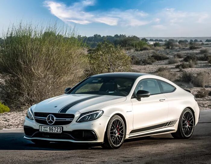 Купить мерседес амг 63. Mercedes Benz c63s. Mercedes c63s AMG. Mercedes Benz c63 AMG Coupe. Мерседес c63s AMG купе.